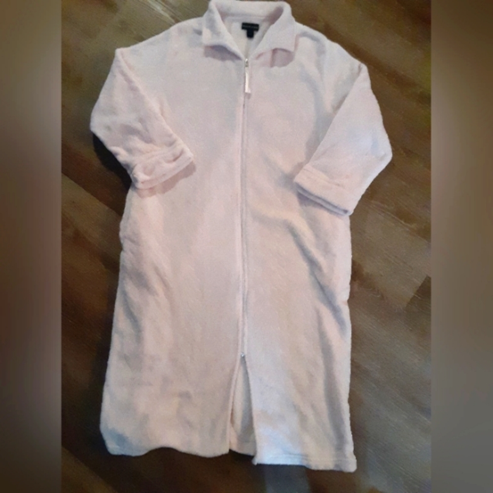 Miss Elaine vintage robe